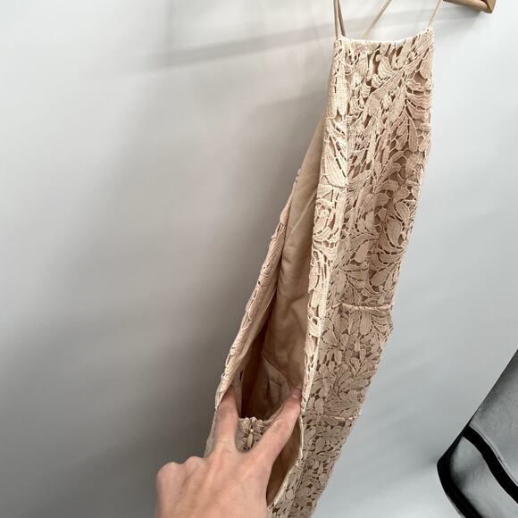 AIRLIE NWT Isolla Blush Lace Midi Strappy Halter Dress // 10 - Picture 6 of 13